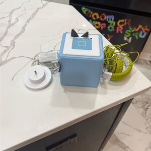 toniebox 1 with headphones